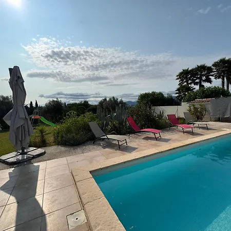 Elegance Et Serenite